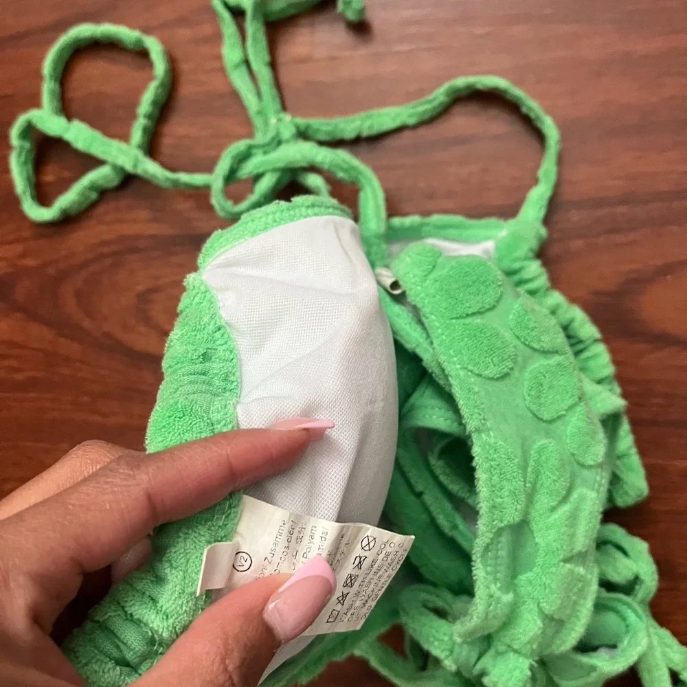 Green Textured Bikini Set - Picture 4 of 4